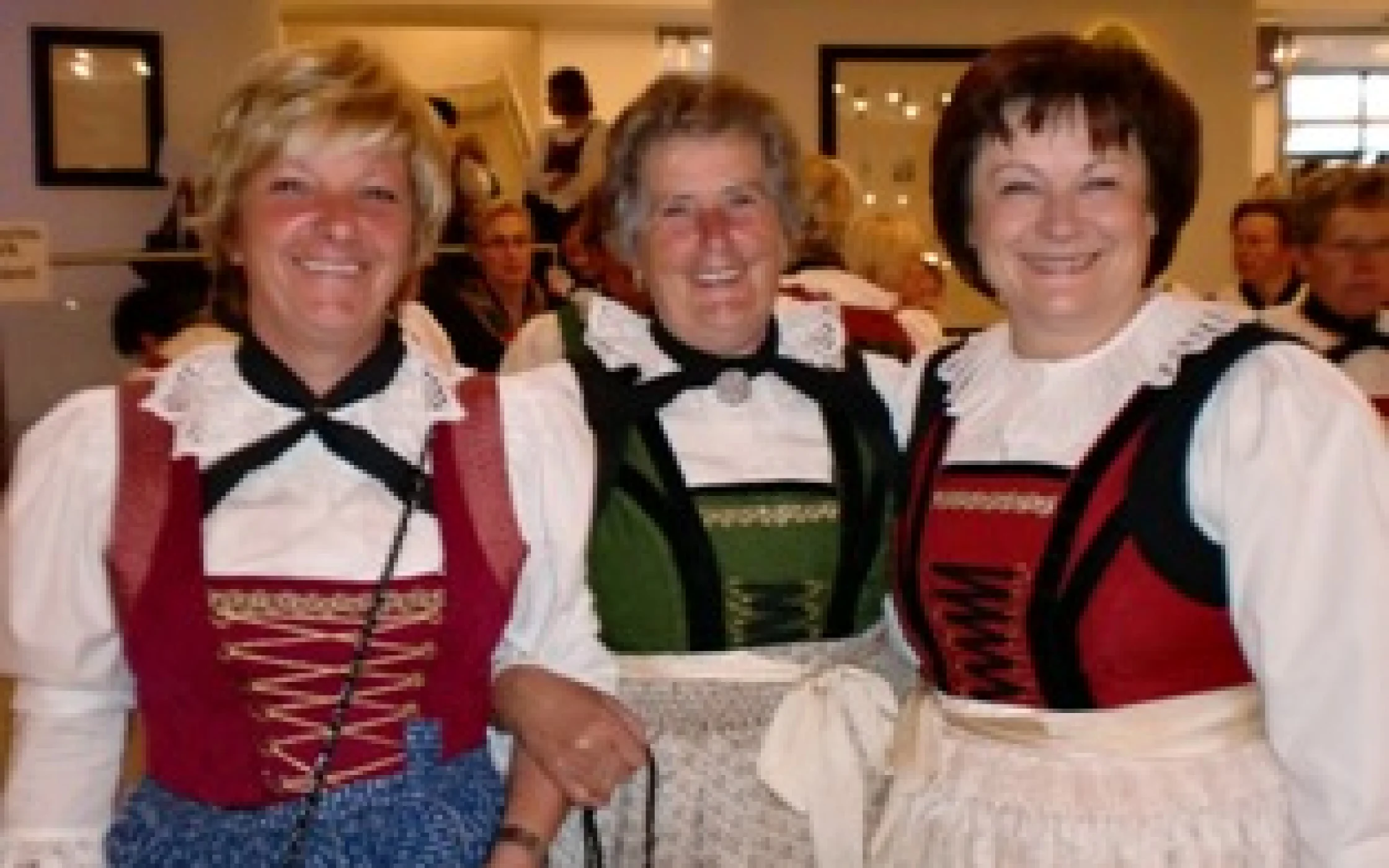 Foto der drei scheidenden Ausschussmitglieder.JPG